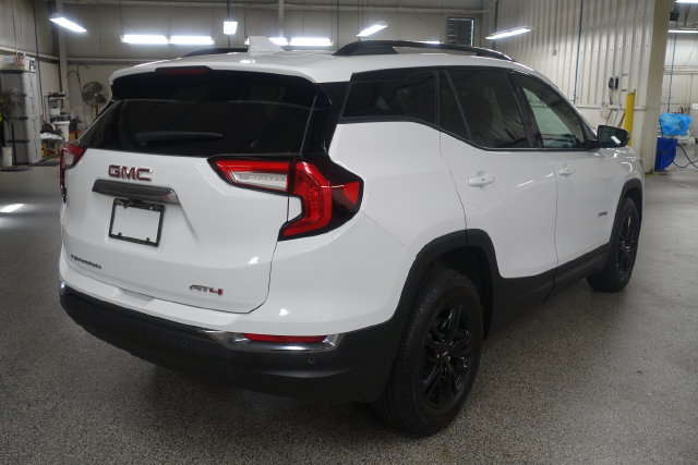 Used 2024 GMC Terrain AT4 w/ Tech Package AWD/4WD image 7