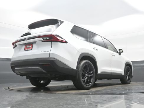 Used 2025 Toyota Grand Highlander Platinum image 34