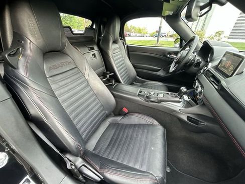 Used 2018 FIAT 124 Spider Abarth w/ Convenience Group RWD image 24