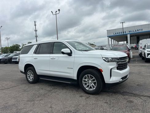 Used 2024 Chevrolet Tahoe LT RWD image 1