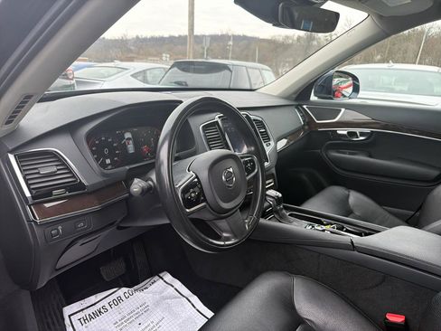 Used 2016 Volvo XC90 T6 Momentum w/ Momentum Plus Package image 18