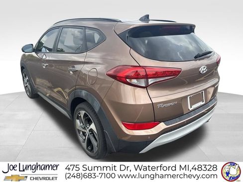 Used 2017 Hyundai Tucson Limited w/ Limited Ultimate Package 03 FWD image 5