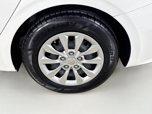 Used 2024 Kia Forte LX FWD image 31