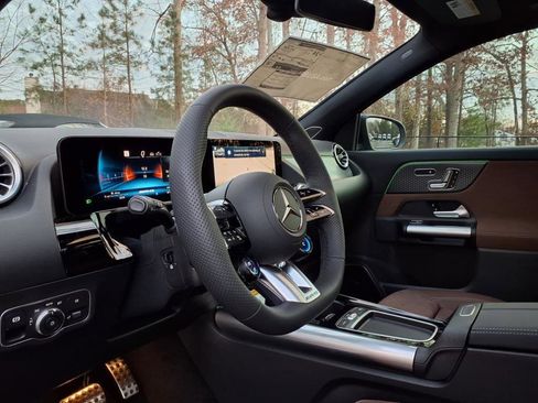 Certified 2025 Mercedes-Benz GLA 35 AMG 4MATIC image 9
