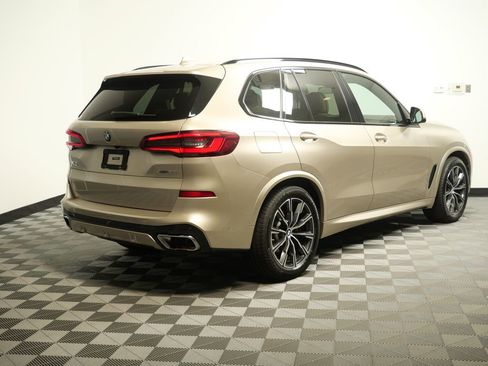 Used 2019 BMW X5 xDrive50i w/ M Sport Package AWD/4WD image 8
