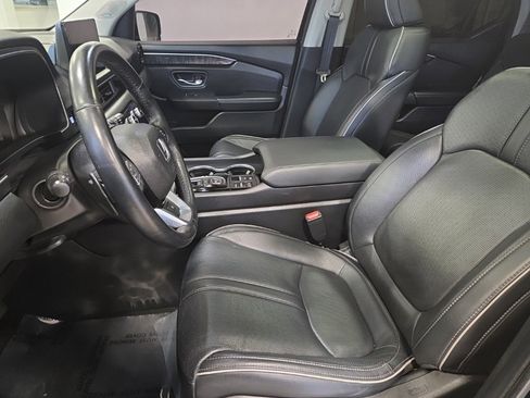 Used 2023 Honda Pilot Elite image 12