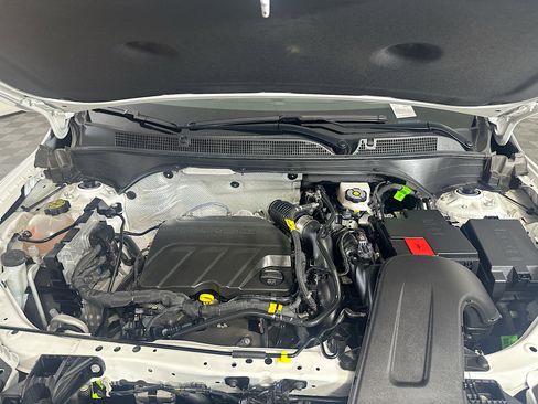 Used 2025 Buick Envista Preferred image 32