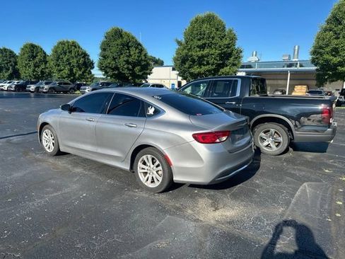 Used 2015 Chrysler 200 Limited FWD image 5
