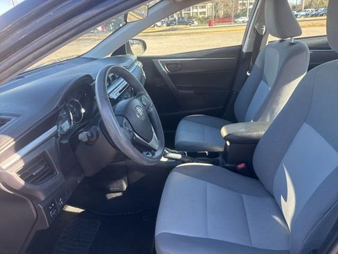 Used 2015 Toyota Corolla L image 17
