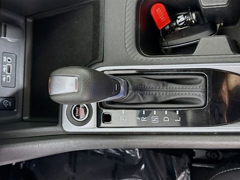 Used 2025 Nissan Sentra SV FWD image 20