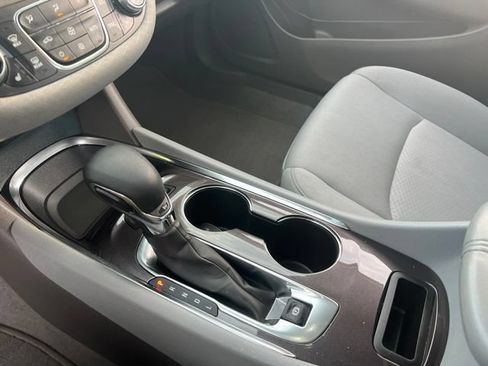 Used 2023 Chevrolet Malibu LT FWD image 24