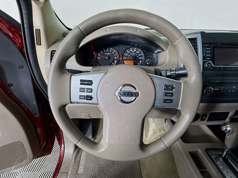 Used 2016 Nissan Frontier SV image 11