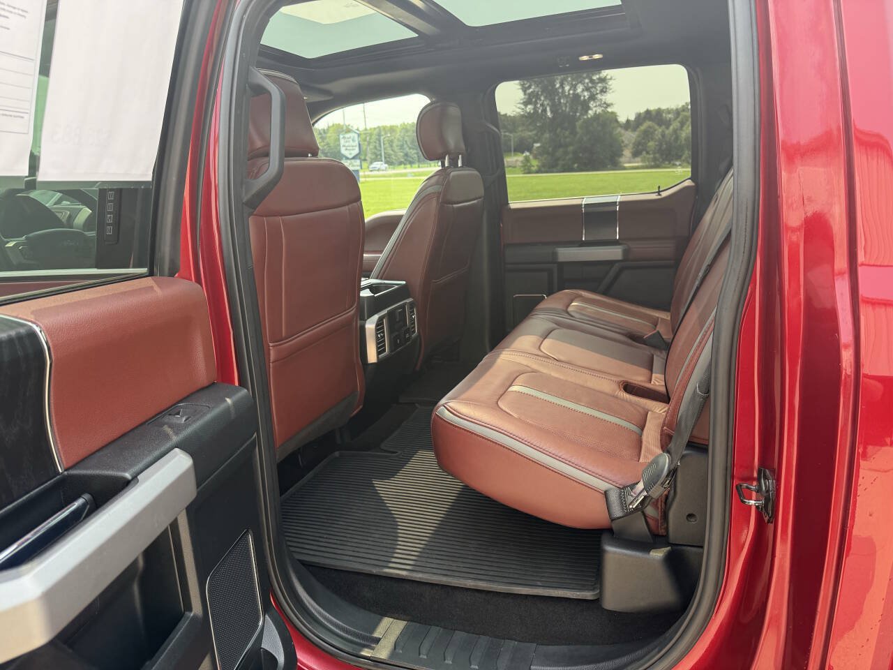 Used 2018 Ford F150 Platinum w/ Equipment Group 701A Luxury AWD/4WD image 6
