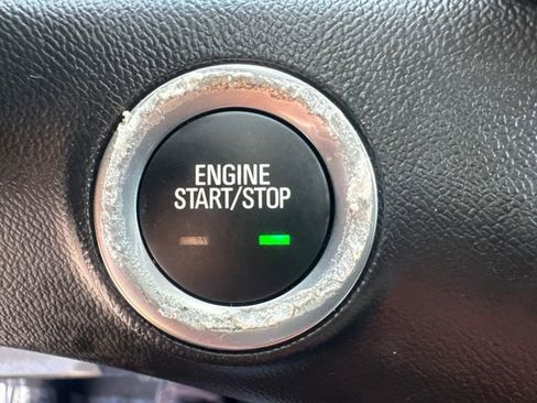 Used 2023 GMC Terrain SLT w/ Infotainment Package II image 35