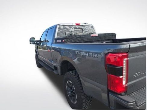 Used 2025 Ford F350 Lariat w/ Tremor Off-Road Package image 5