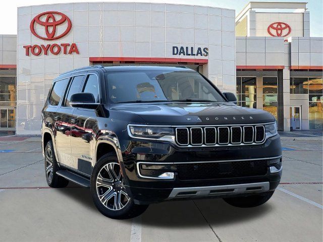 Used 2024 Jeep Wagoneer L Series II w/ Flexible Seating Group RWD image 1