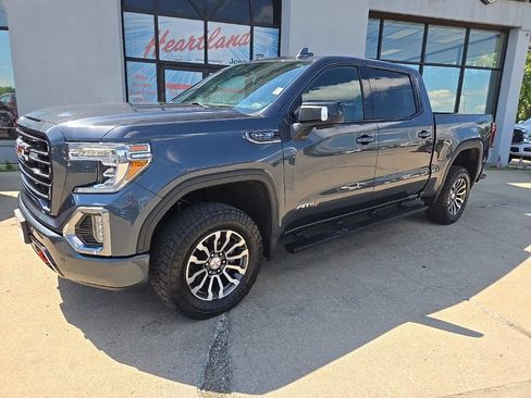 Used 2021 GMC Sierra 1500 AT4 w/ AT4 Value Package AWD/4WD image 3