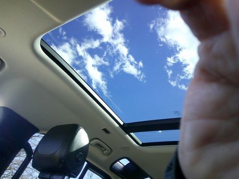 Used 2023 Land Rover Defender 110 S image 78