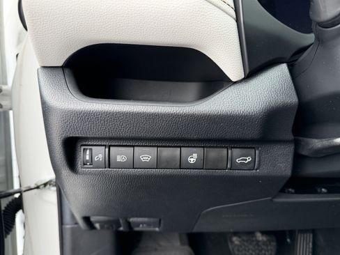 Used 2023 Toyota RAV4 XLE image 15