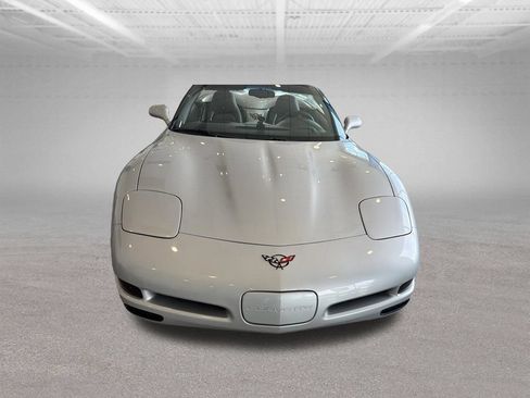 Used 2000 Chevrolet Corvette Convertible w/ Memory Pkg RWD image 4