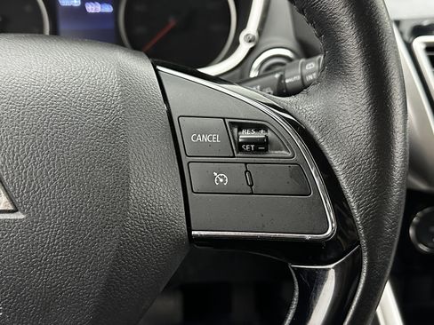 Used 2018 Mitsubishi Eclipse Cross SE image 21