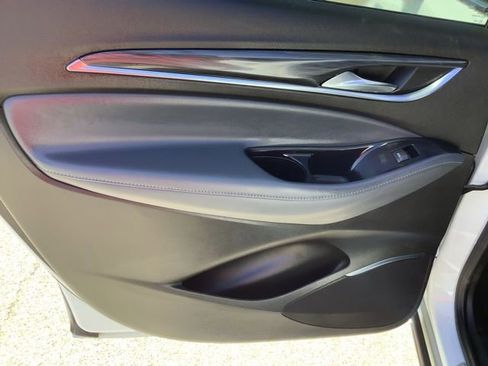 Used 2022 Buick Enclave Premium FWD image 12