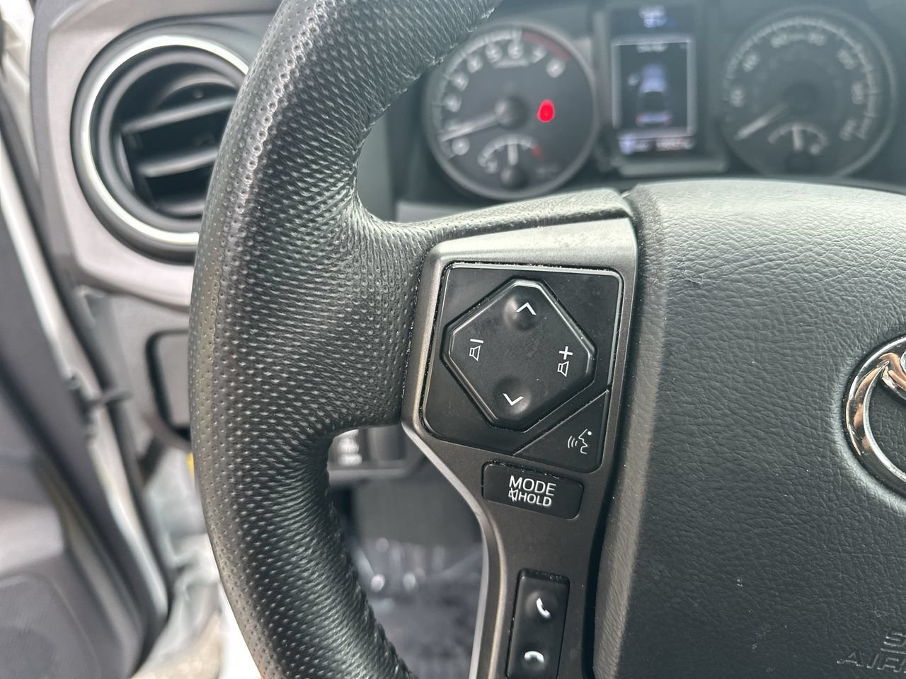 Used 2023 Toyota Tacoma TRD Sport w/ Advanced Technology Package AWD/4WD image 6