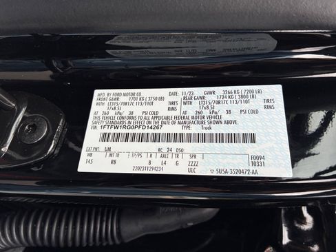 Certified 2023 Ford F150 Raptor w/ Raptor Carbon Fiber Package AWD/4WD image 25
