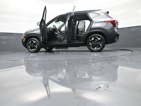 Certified 2024 Kia Seltos EX AWD/4WD image 49