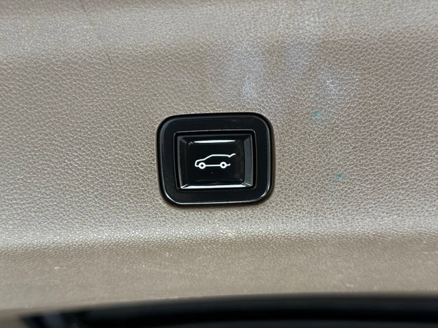 Used 2021 GMC Yukon Denali w/ Denali Ultimate Package AWD/4WD image 6