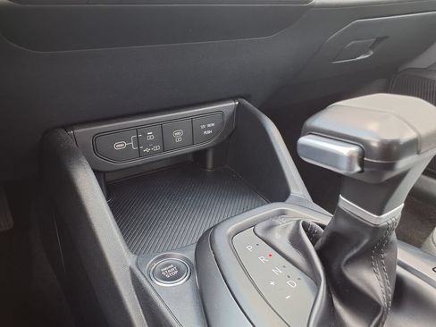 Used 2025 Kia K4 FWD image 28
