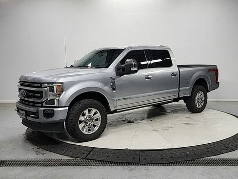 Used 2021 Ford F250 Platinum w/ FX4 Off-Road Package AWD/4WD image 3