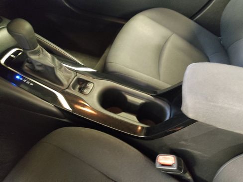 Used 2022 Toyota Corolla LE image 26