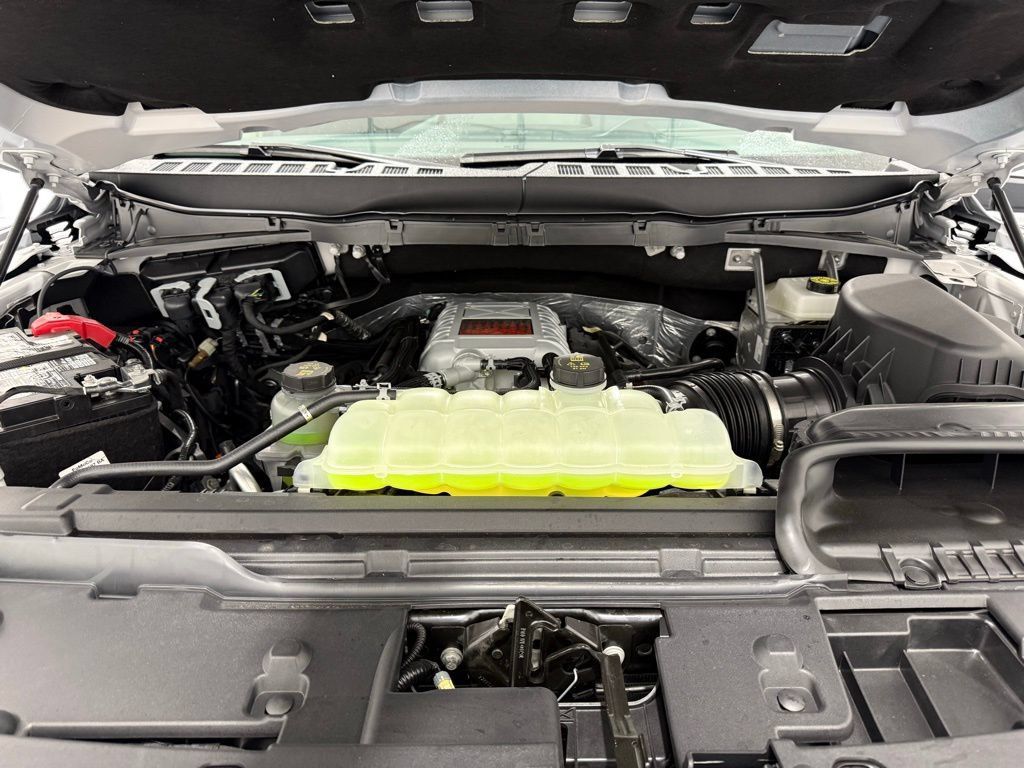 New 2025 Ford F150 Raptor w/ Equipment Group 803A Raptor R AWD/4WD image 9