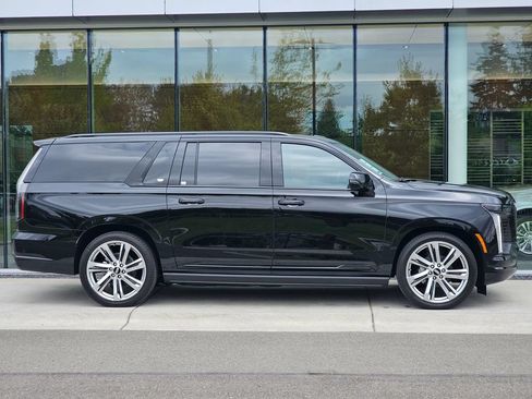 New 2026 Cadillac Escalade ESV Sport w/ Touring Package AWD/4WD image 6