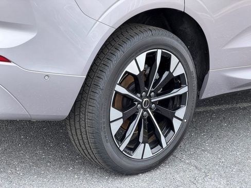 New 2026 Volvo XC60 B5 Ultra w/ Climate Package image 9