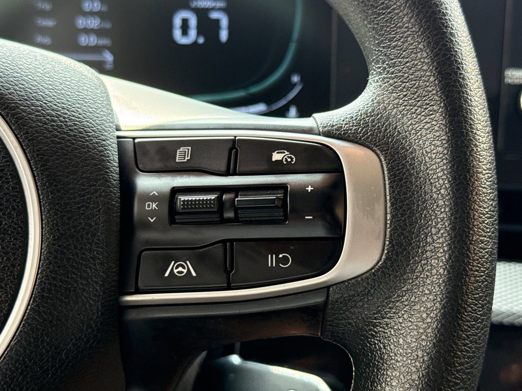 Used 2024 Kia Sportage LX FWD image 27