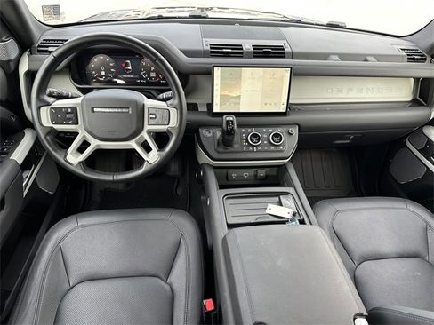 Used 2024 Land Rover Defender 130 S image 23