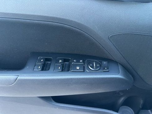 Used 2017 Hyundai Elantra Value Edition image 35