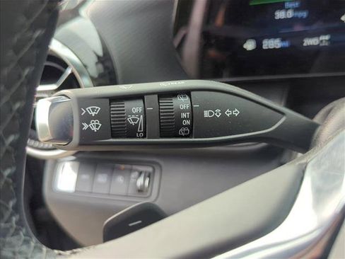Used 2025 Chevrolet Equinox LT w/ Convenience Package II AWD/4WD image 15