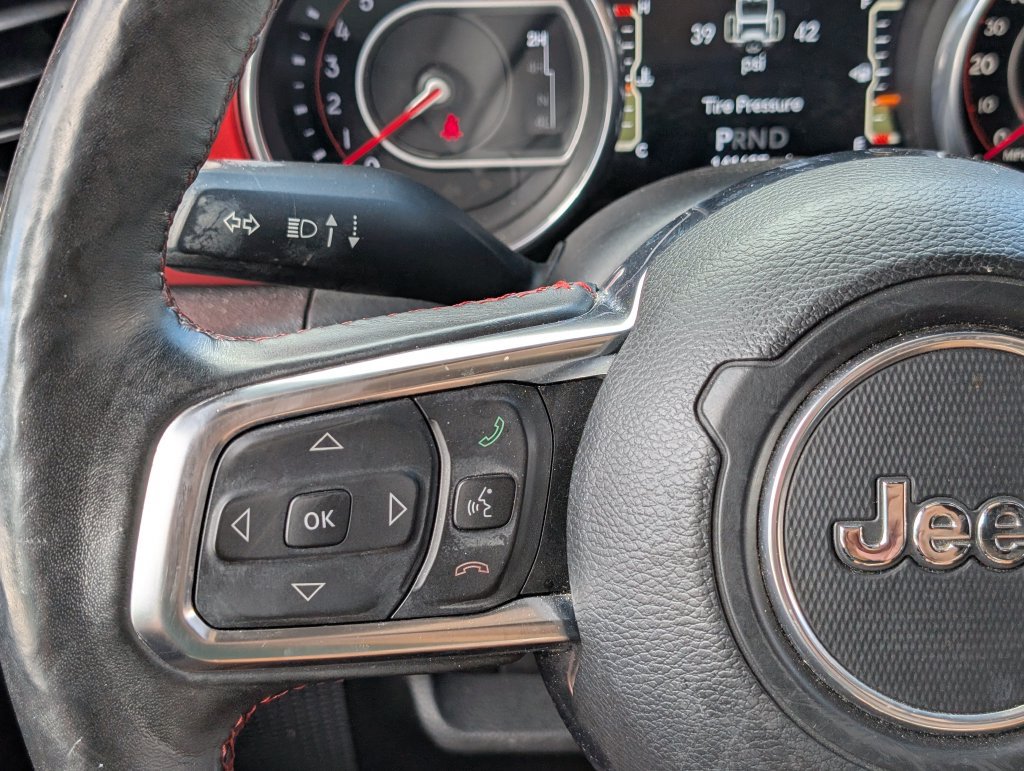 Used 2018 Jeep Wrangler Unlimited Rubicon w/ Dual Top Group AWD/4WD image 23