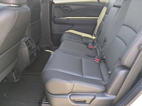 Used 2023 Honda Passport EX-L image 18