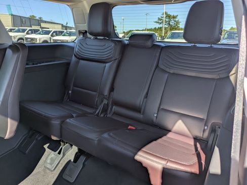 New 2025 Ford Expedition Platinum w/ Platinum Ultimate Package image 13