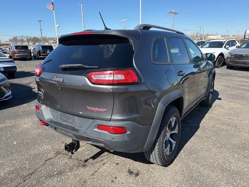 Used 2015 Jeep Cherokee Trailhawk w/ Leather Interior Group image 7