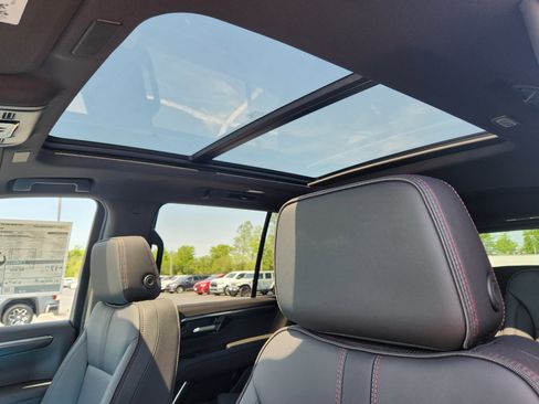 New 2026 Chevrolet Tahoe RST w/ Advanced Technology Package AWD/4WD image 18