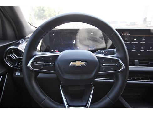 Used 2026 Chevrolet Equinox LT w/ Convenience Package II FWD image 13