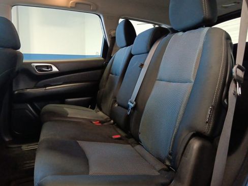 Used 2018 Nissan Pathfinder S AWD/4WD image 27