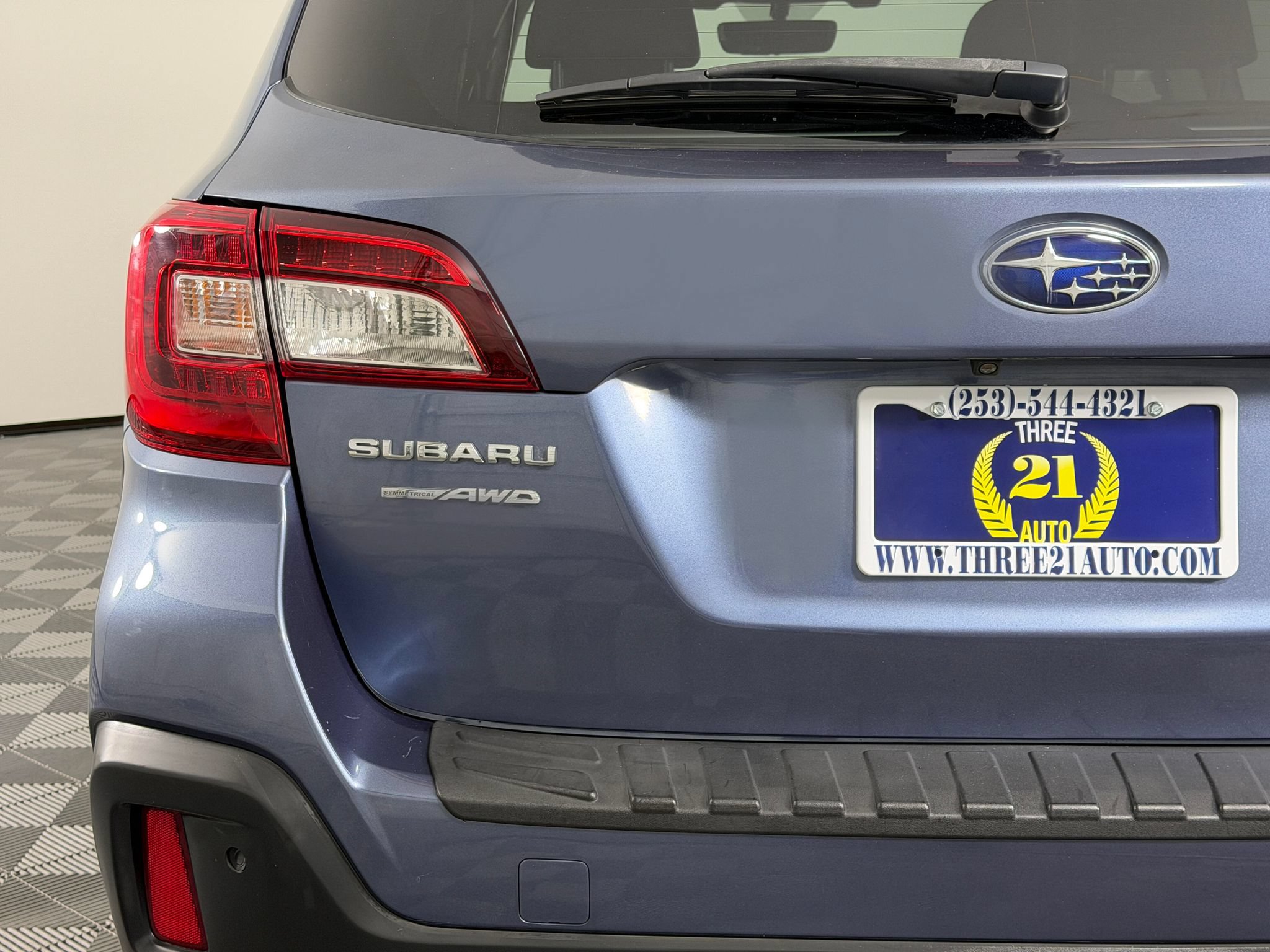 Used 2018 Subaru Outback 2.5i Limited AWD/4WD image 10