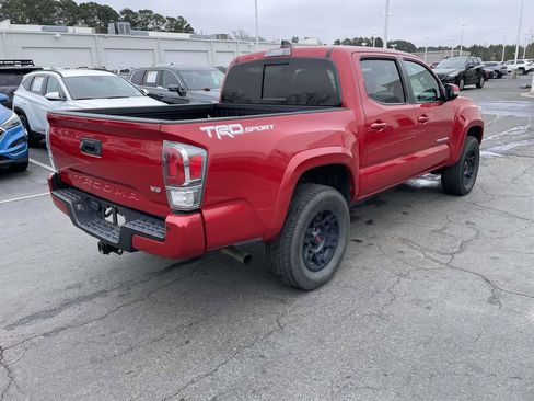 Used 2022 Toyota Tacoma TRD Sport w/ Technology Package image 10