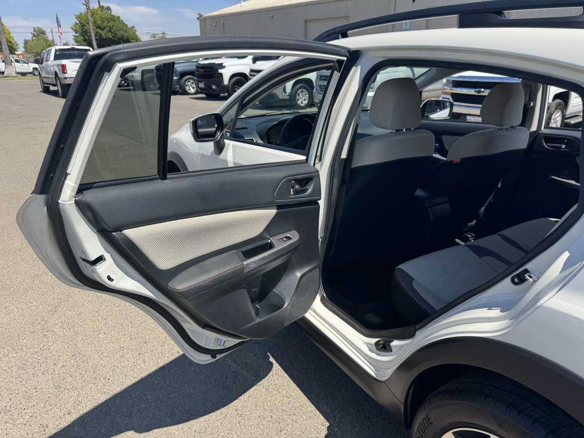 Used 2017 Subaru Crosstrek 2.0i Premium w/ Moonroof Package AWD/4WD image 21